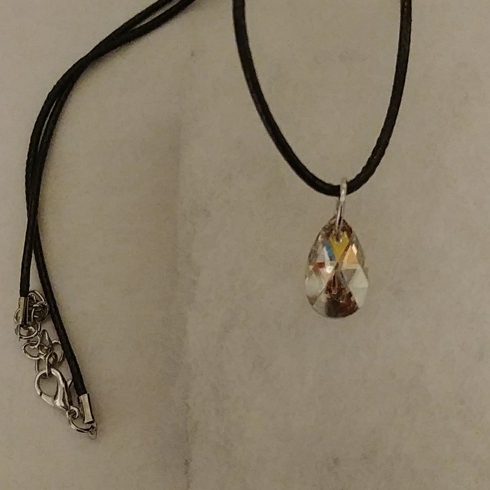 Canary Gold Crystal Teardrop Necklace - Picture 4 of 8